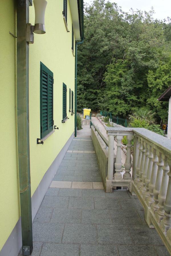 Primavera Omisalj Exterior photo